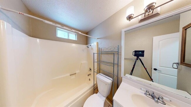 Building Photo - 10504 Wendts Way