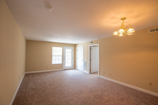 Building Photo - 1600 Pelton Park Dr