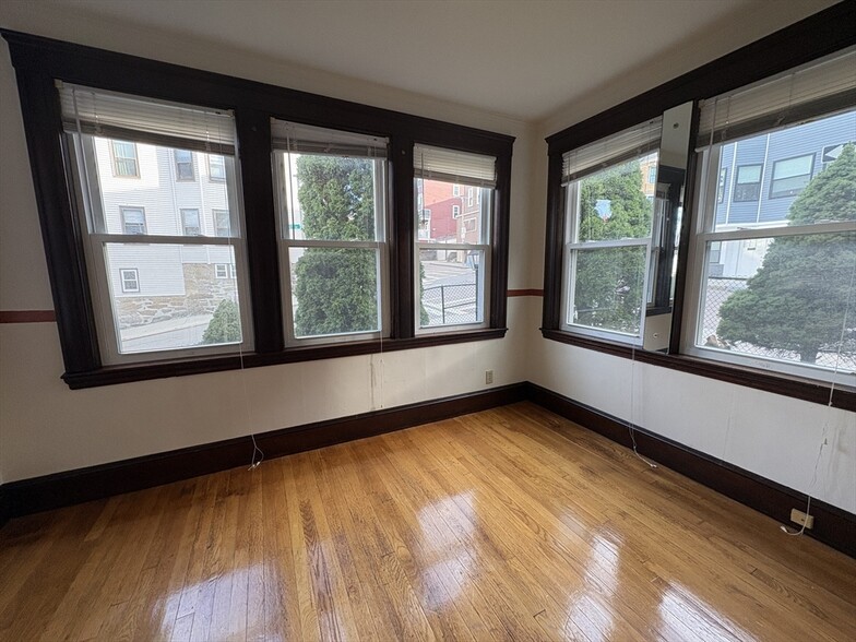 Building Photo - 155-157 Hillside St. Unit 1