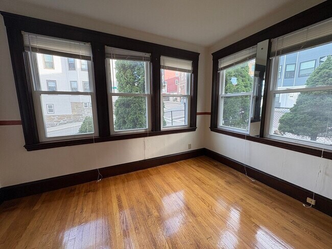 Building Photo - 155-157 Hillside St