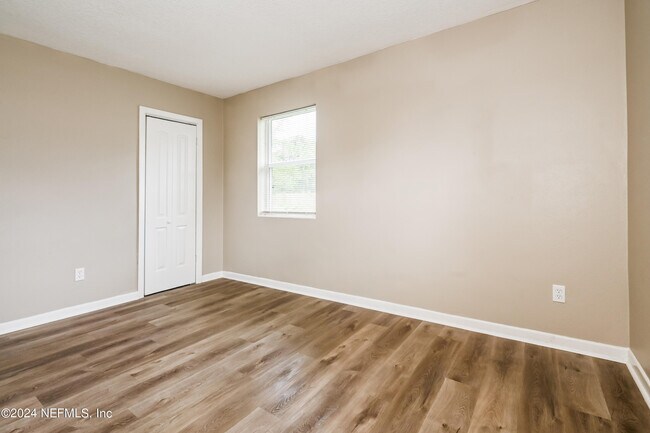 Building Photo - 2536 Emily Ln