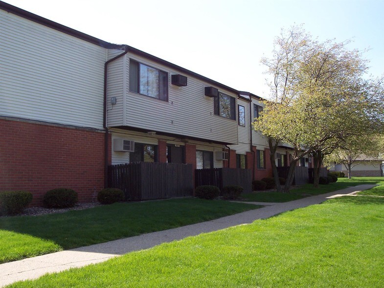 Sunset Hills Apartments 1820 Vienna Ct Pekin IL 61554 Apartment Finder
