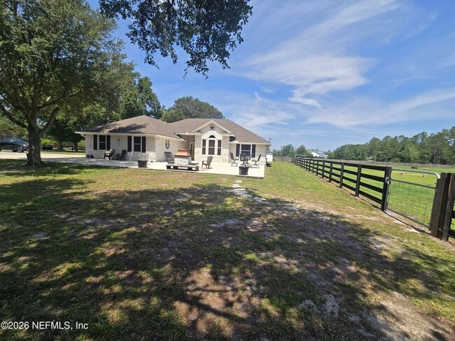 Building Photo - 906 County Rd 217