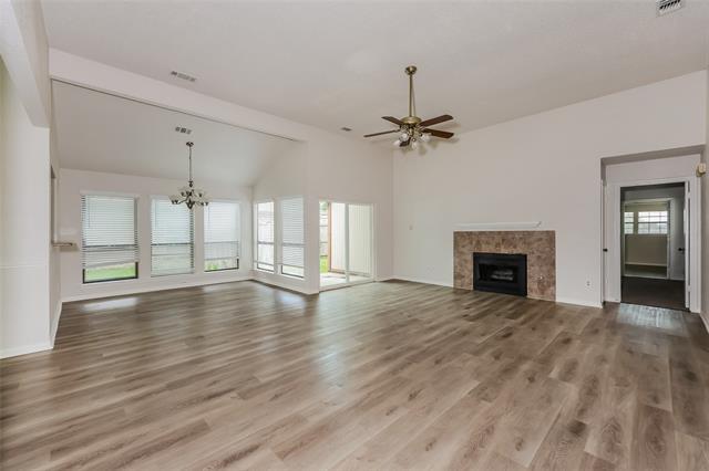 Building Photo - 525 Country View Ln