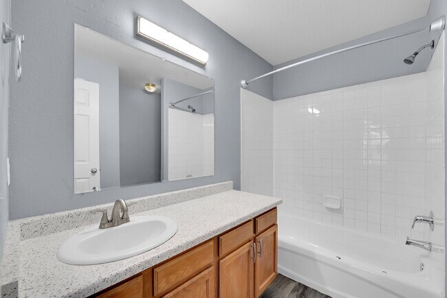 Building Photo - $1,775.00 - 2 Bedrooms, 2.5 Bathrooms, Townhouse in Thornton with Cozy Fireplace!