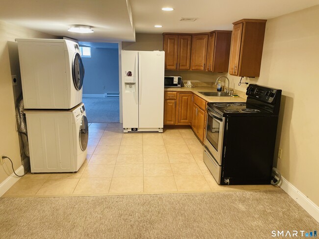 Building Photo - 128 Forest Dr