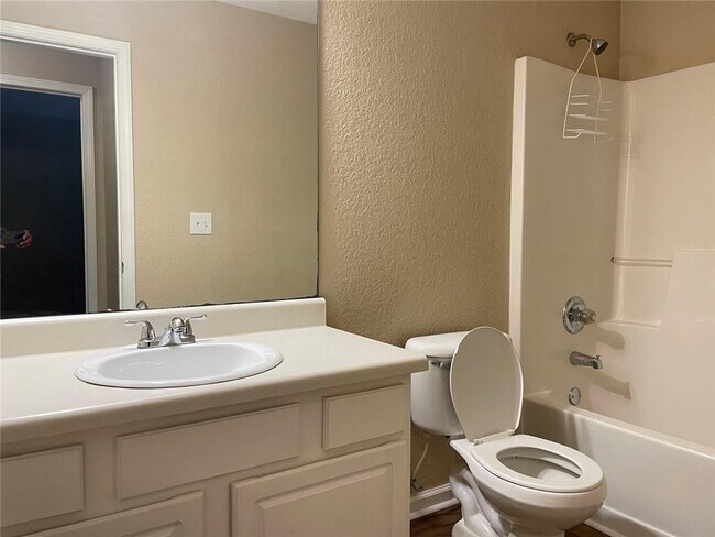 Building Photo - 5092 Windsor Forrest Ln
