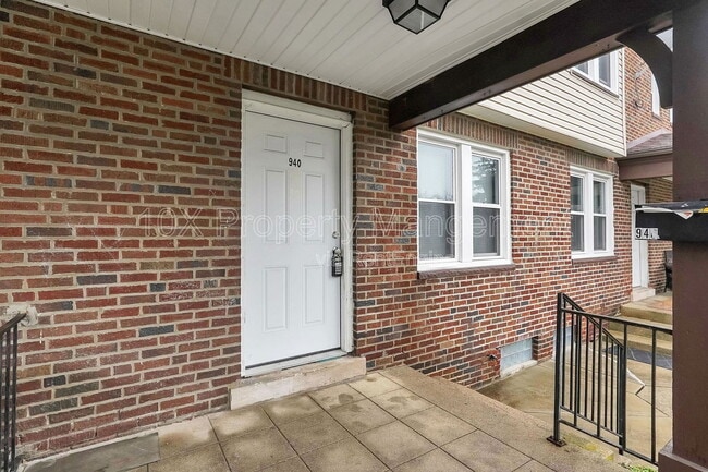 Building Photo - 940 Geers Ave