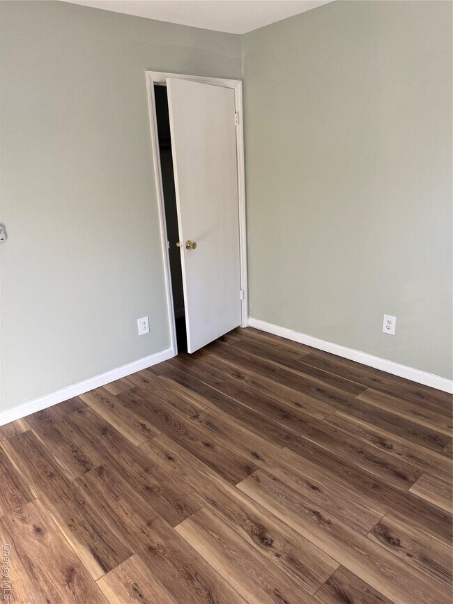 Building Photo - 25 Lexington Hills Rd