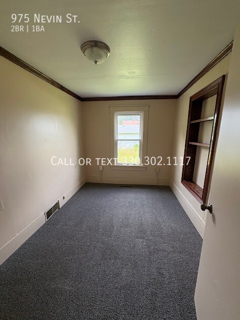 Building Photo - 975 Nevin St