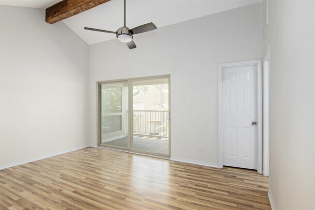 Building Photo - 2066 Augusta Dr
