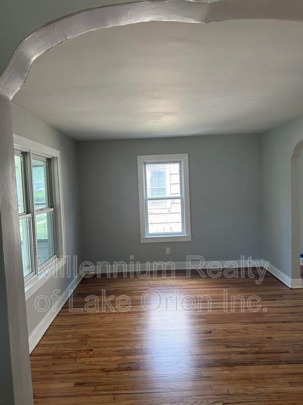 Building Photo - 57 E Beverly Ave