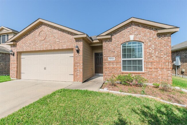 Building Photo - 5114 Harbor Palm Dr