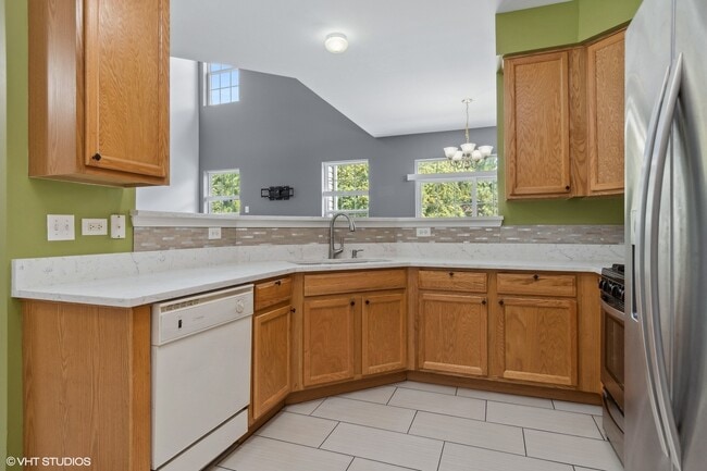 Building Photo - 217 S Alder Creek Dr