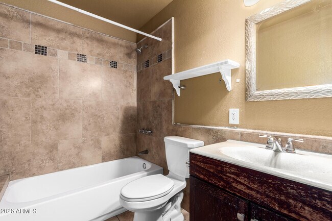 Building Photo - 7340 N 7th Ave