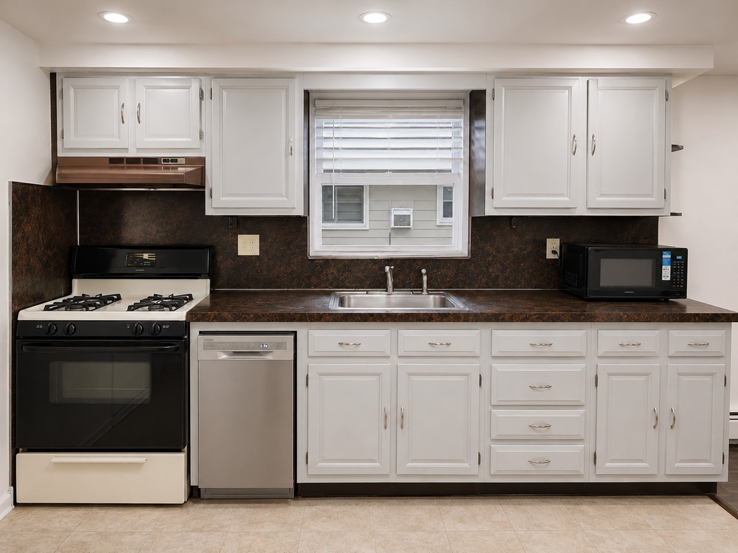 Building Photo - 169 W 51st St