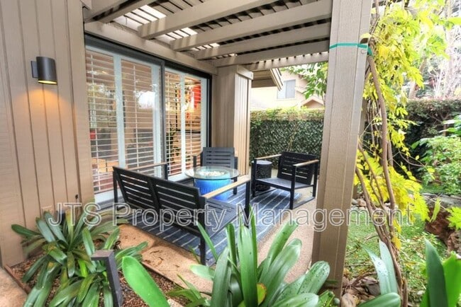 Building Photo - 2010 Promontory Point Ln