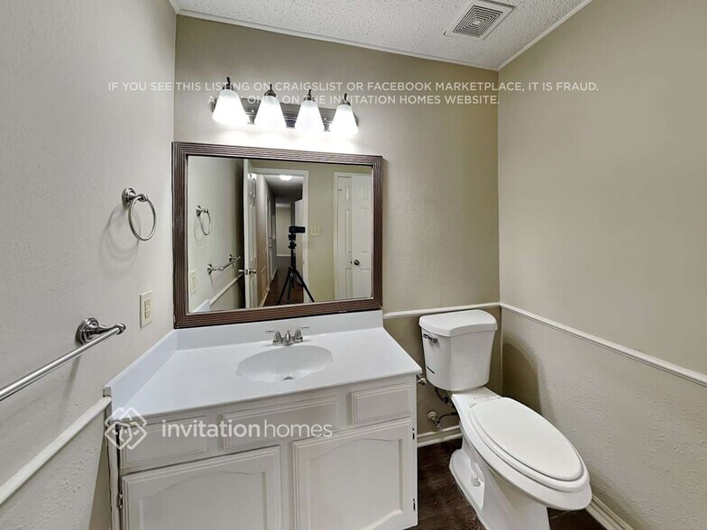 Building Photo - 4317 Saugus Dr