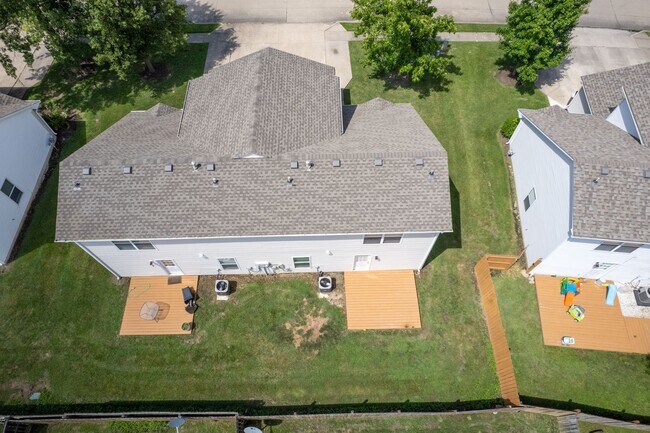 Building Photo - 2412-2414 Calder Ct.