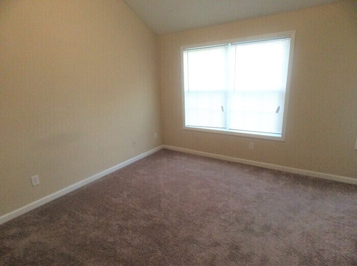 Building Photo - 3840 Cypress Pointe Dr