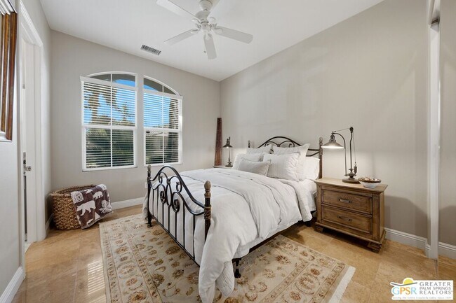 Building Photo - 104 Azzuro Dr