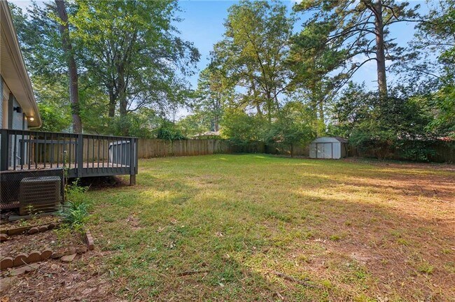 Building Photo - 2474 Habersham Dr
