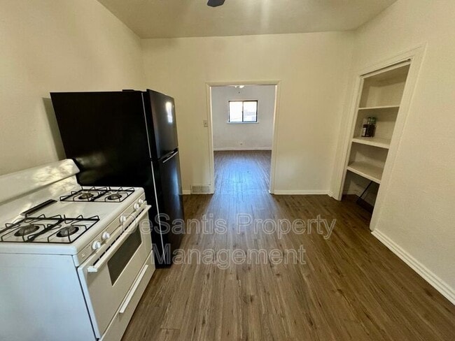 Building Photo - 2903 Stayton St