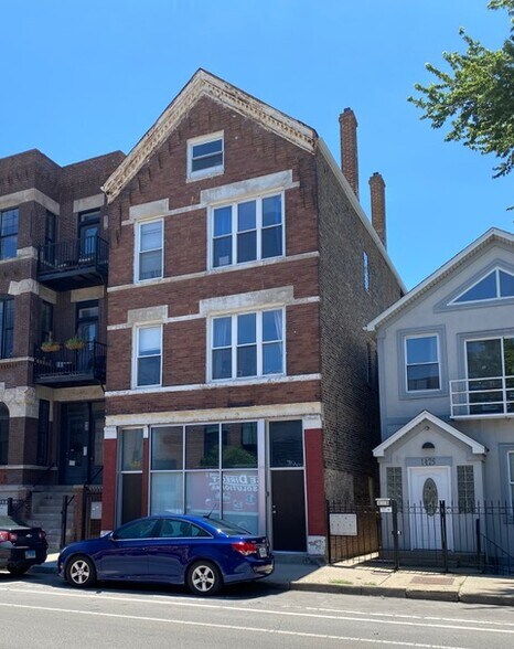 Building Photo - 1423 W Augusta Blvd