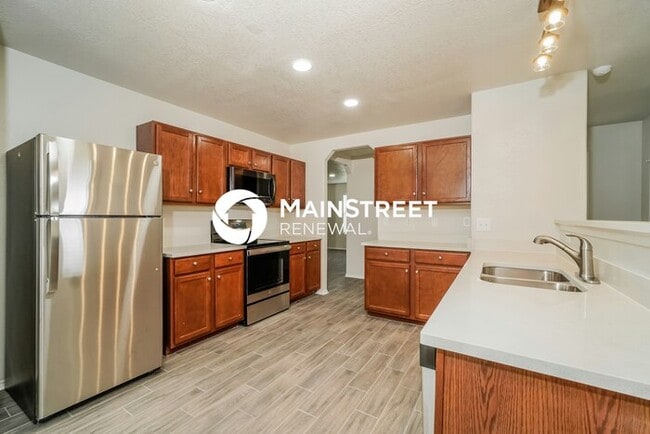 Building Photo - 4 Bedroom Pet-Friendly Home in SCHERTZ, TX with Main Street Renewal
