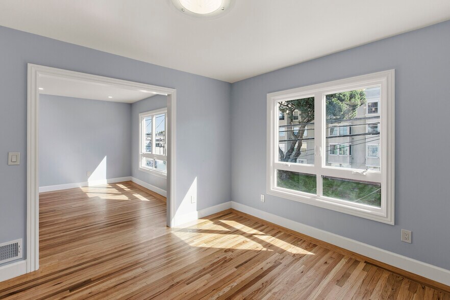 Building Photo - 1629 20th Ave