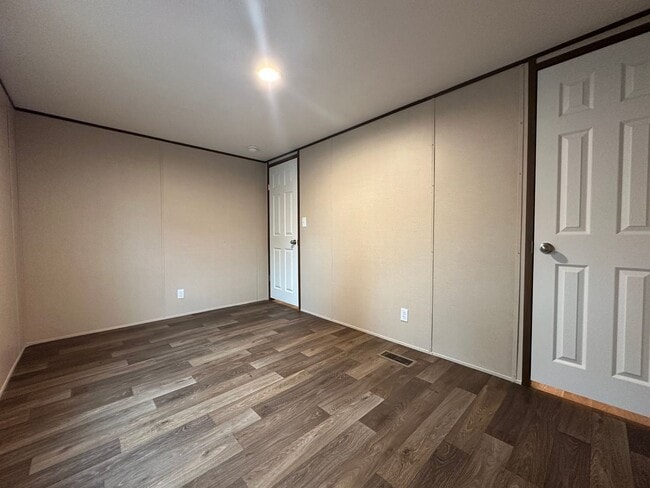 Building Photo - 145 Littleton St