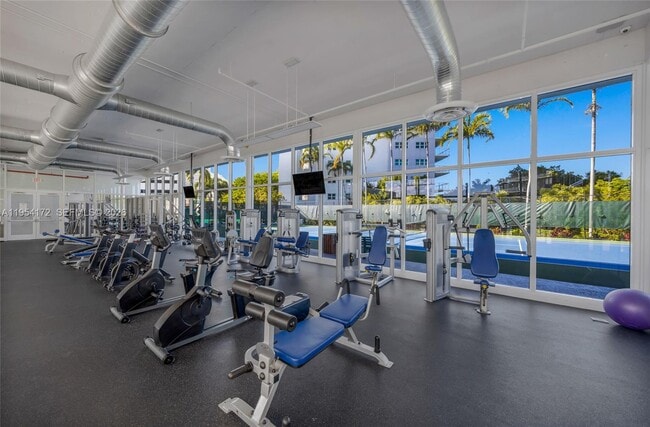 Building Photo - 14951 Royal Oaks Ln