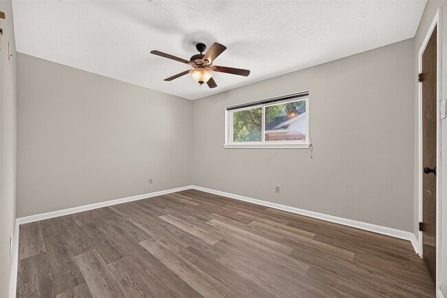 Building Photo - 11710 N Petersham Dr
