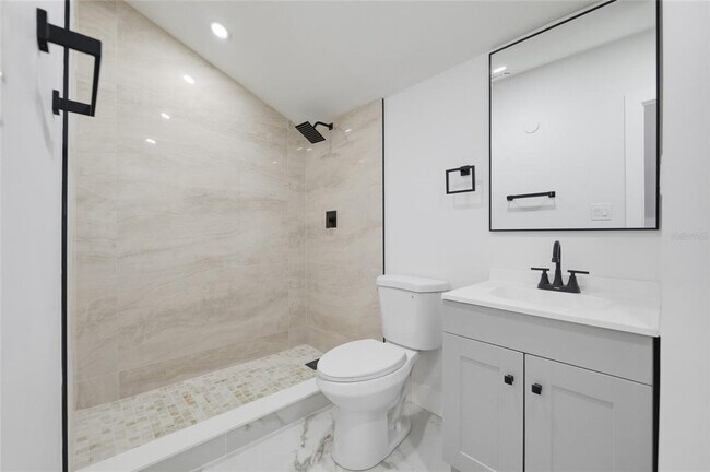 Building Photo - 7210 Valrie Ln