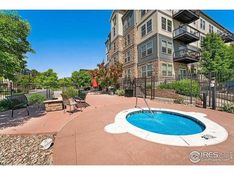 Building Photo - 13598 Via Varra