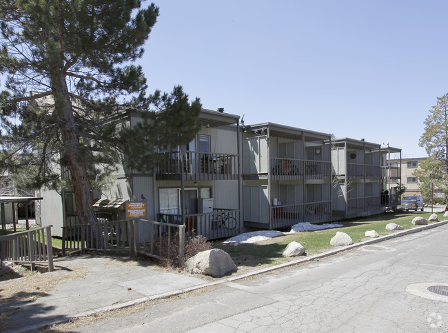 Building Photo - Nevada Royale Apartments
