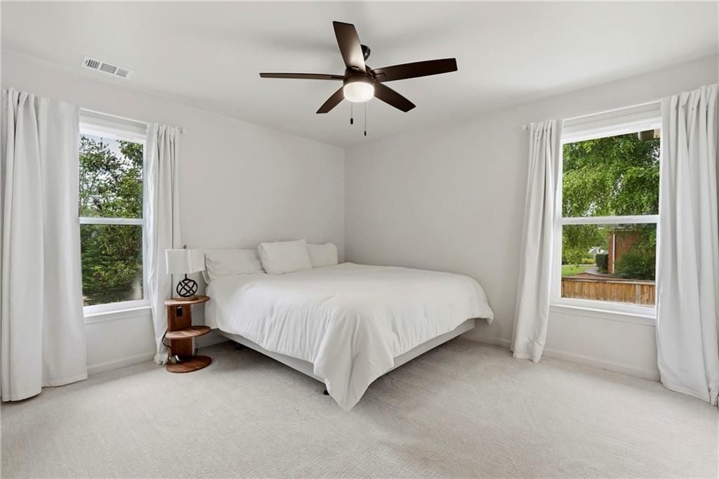 Building Photo - 4221 Willow Oak Dr
