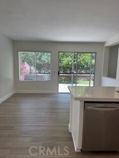 Building Photo - 35 Shorecliff