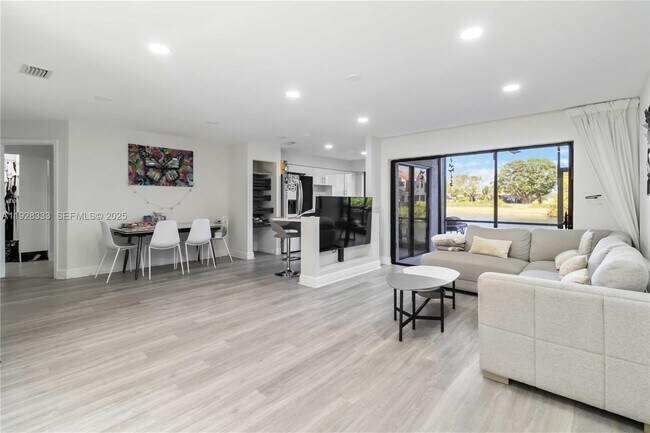 Building Photo - 3475 Emerald Oaks Dr