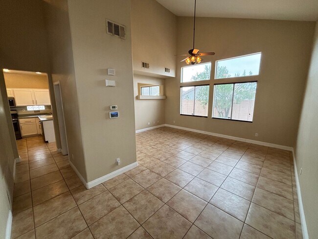 Building Photo - Modern 3Bed/3Bath Two Story Home located i...