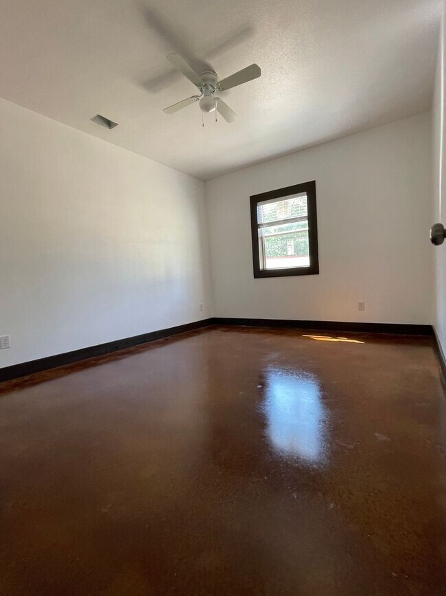 Building Photo - Longhorn Ranch-Barndo Community-Half Acre ...