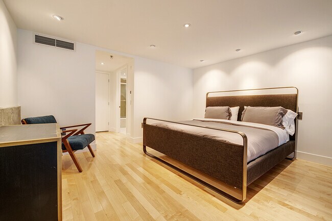 Building Photo - 200 Brannan St