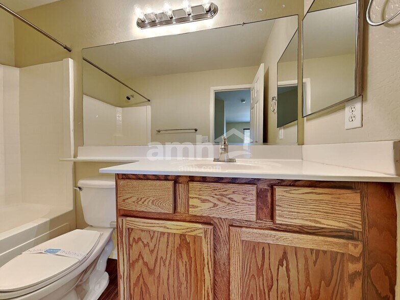 Building Photo - 2472 W Cool Water Way