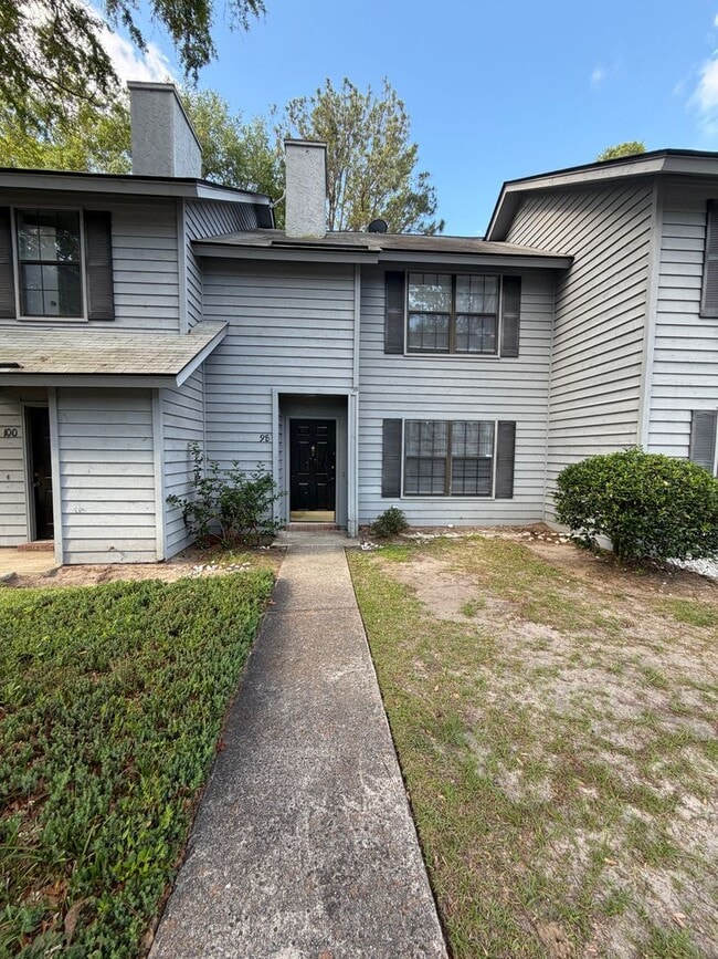 Building Photo - Hidden Lake Townhomes 2 Bedroom 1.5 Bathroom