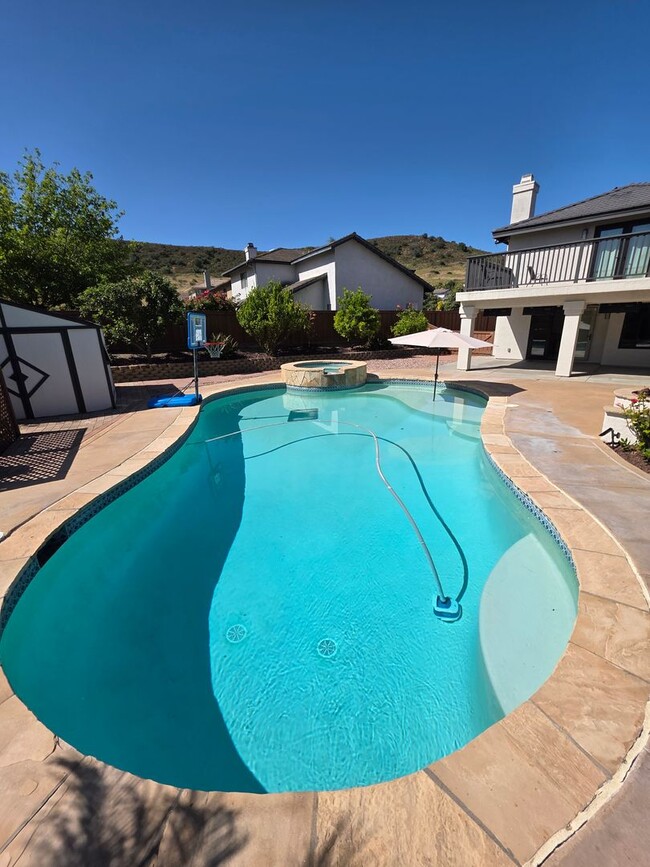 Building Photo - Gorgeous Entertainers Dream Home