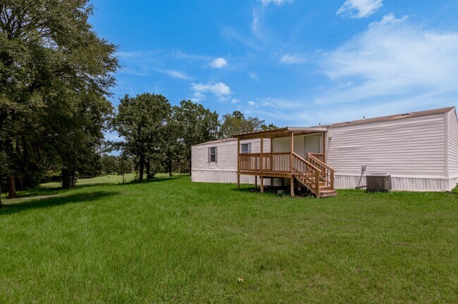 Building Photo - 37 C Riverside Ln