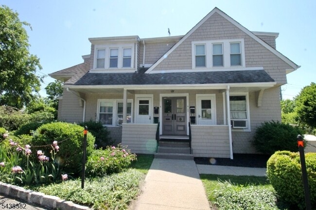 Building Photo - 39 N Mountain Ave