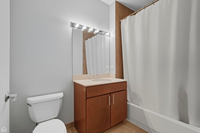 Building Photo - 700 N Larrabee St