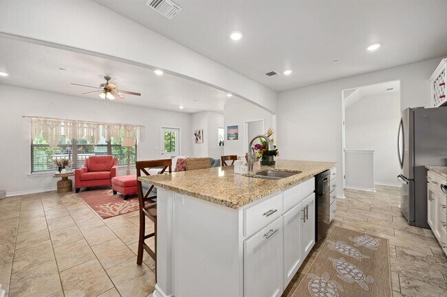 Building Photo - 205 Birch Oak Ln