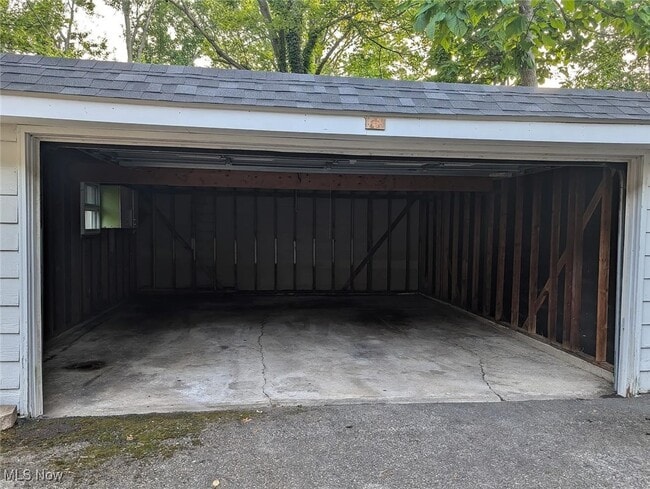 Building Photo - 1606 Wood Rd